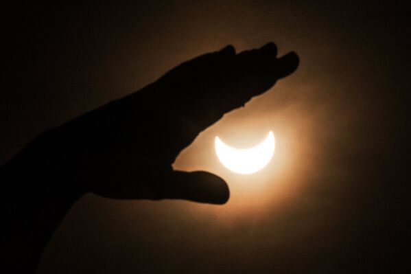 Darkness Falls Across the World: Total Solar Eclipse of March 20 - Sputnik International