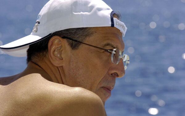 Sergei Lavrov, Russia's Foreign Minister, on the seaside - Sputnik International