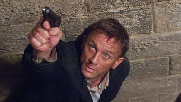 Daniel Craig stars as James Bond 007 in pursuit of an Mi6 traitor in a scene from Quantum of Solace - Sputnik International