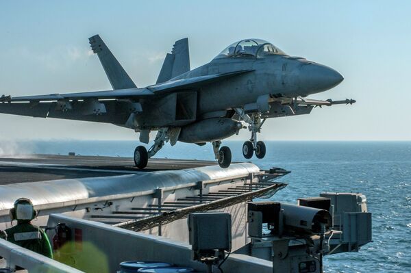 A US-led coalition of over 60 nations managed to stop the offensive of Islamic State (ISIL) militants in Syria and Iraq, the US Central Intelligence Agency (CIA) director said Sunday. - Sputnik International