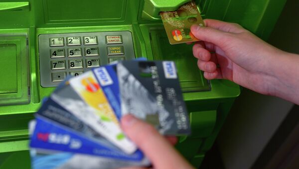 Bank cards of international payment systems VISA and MasterCard - Sputnik International