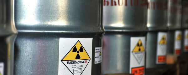 Uranium Ore in Barrels - Sputnik International