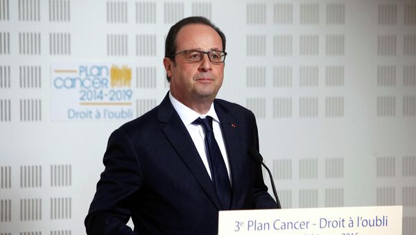 France's President Francois Hollande delivers a speech during a visit at the Ligue Contre le Cancer (League Against Cancer) centre in Paris, March 24, 2015. - Sputnik International