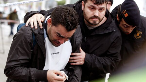 Family members of passengers feared killed in Germanwings plane crash - Sputnik International