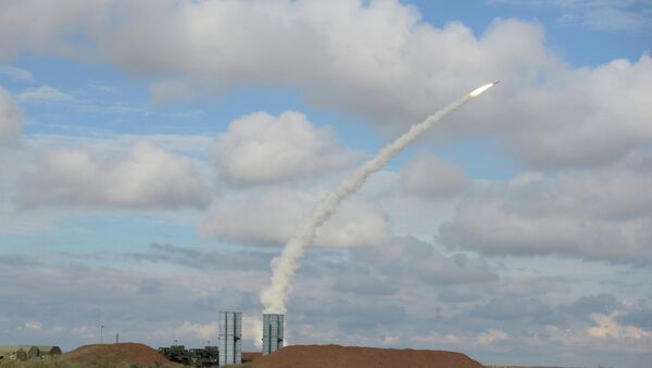 The S-300 missile launch - Sputnik International
