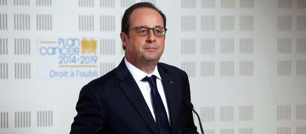 France's President Francois Hollande delivers a speech during a visit at the Ligue Contre le Cancer (League Against Cancer) centre in Paris, March 24, 2015. - Sputnik International