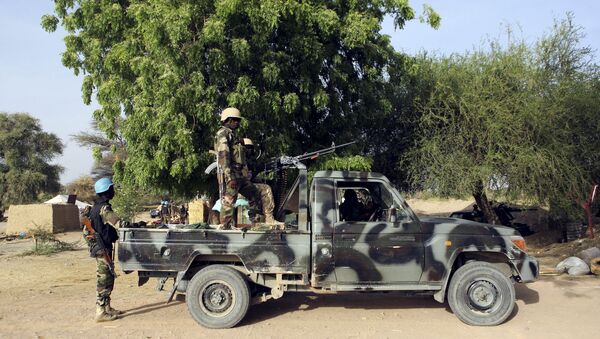 Nigerien soldiers hold positions at the border with Nigeria in Diffa, Niger - Sputnik International