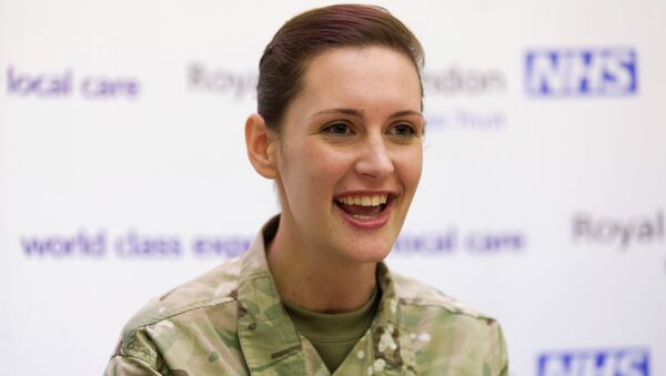 Corporal Anna Cross holds a press conference at the Royal Free Hospital in London on March 27, 2015 - Sputnik International