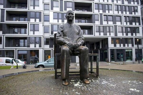 Bertolt Brecht monument Bertolt Brecht monument - Sputnik International