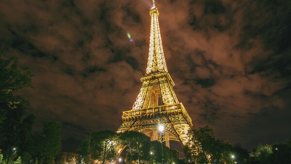 Eiffel Tower At Night - Sputnik International