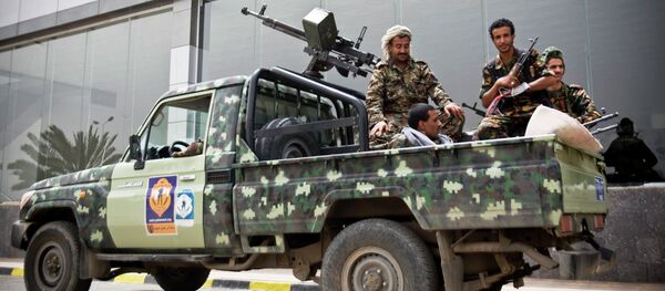 Houthi militants broke into the Consulate General of Russia in the Yemeni seaport of Aden and looted it, according to reports in local media - Sputnik International