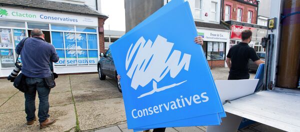 UK Conservative Party placards - Sputnik International