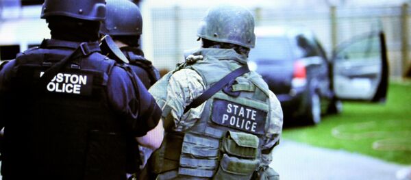 Some of the police officers who helped track down the Boston Marathon bombing suspects failed to demonstrate weapons discipline during the manhunt, creating a dangerous firefight at one point, according to a report released Friday. - Sputnik International