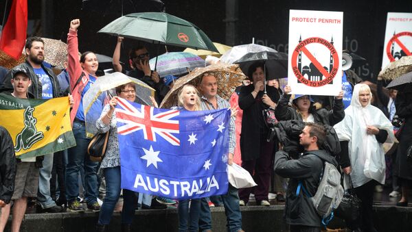 Protesters attend a “Reclaim Australia” rally to oppose religious extremism in Sydney on April 4, 2015 - Sputnik International