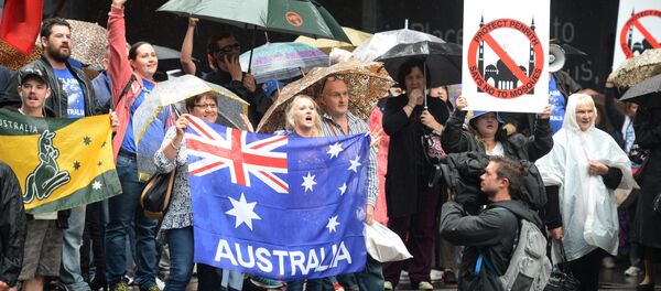 Protesters attend a “Reclaim Australia” rally to oppose religious extremism in Sydney on April 4, 2015 - Sputnik International