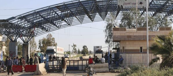 Syrian security forces regained control over a checkpoint on the Syrian-Jordanian border seized earlier by al-Nusra jihadist group, a military source told Sputnik on Sunday. - Sputnik International