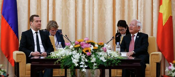Russian Prime Minister Dmitry Medvedev pays official visit to Vietnam. Day Two - Sputnik International