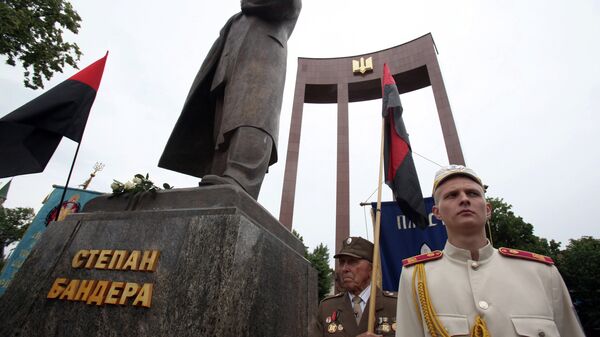 Veterans of the Ukrainian Insurgent Army (OUN-UPA) at the monument to Stepan Bandera during the Heroes Festival in Lviv. - Sputnik International