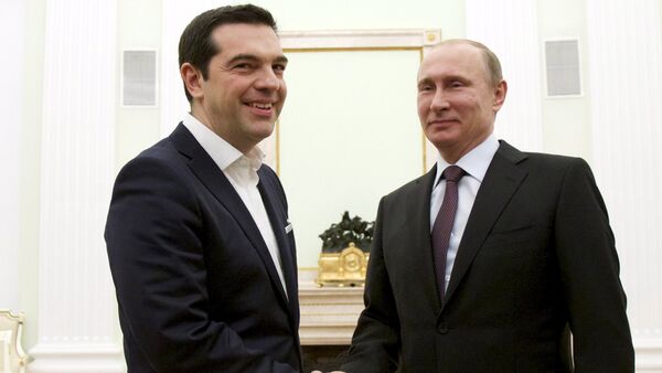 Russian President Vladimir Putin, right, shakes hands with visiting Greek Prime Minister Alexis Tsipras in Moscow's Kremlin, Russia - Sputnik International