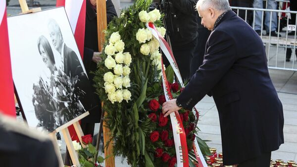 Jaroslaw Kaczynski at the funeral of his brother Lech, the former Polish president who perished in a plane crash in Smolensk, Russia in April, 2010. - Sputnik International