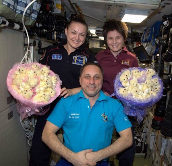 Celestial Lifestyle: Spacemen Reveal What It Takes to Live Off Planet Earth Celestial Lifestyle: Spacemen Reveal What It Takes to Live Off Planet Earth - Sputnik International