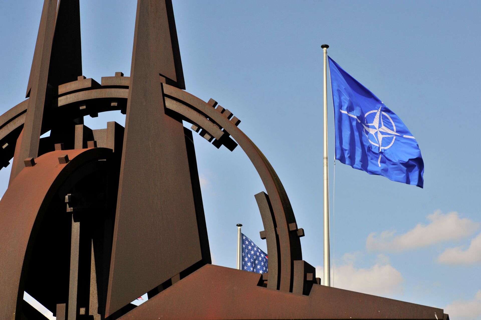 NATO flag in the wind at the NATO headquarters in Brussels. (File) - Sputnik International, 1920, 21.12.2021