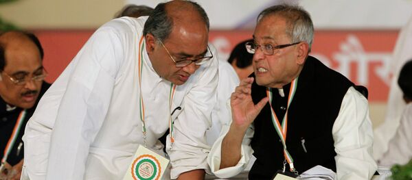 Secretary General of Indian National Congress Digvijay Singh (left) - Sputnik International
