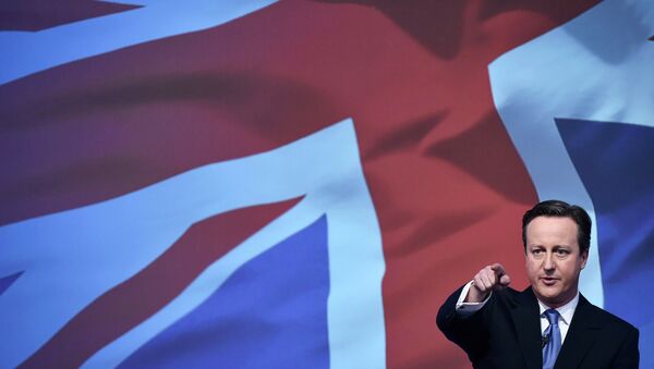 Britain's Prime Minsiter David Cameron launches the Conservative Party's election manifesto in Swindon, western England, April 14, 2015 - Sputnik International