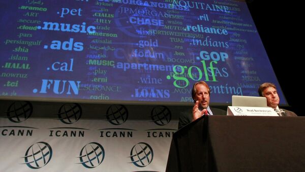 ICANN President and Chief Executive Rod Beckstrom speaks on expanding the number of domain name suffixes during a press conference in London. - Sputnik International