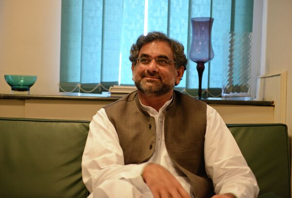 Pakistani Petroleum Minister Shahid Khaqan Abbasi talks with media representatives at his office in Islamabad - Sputnik International