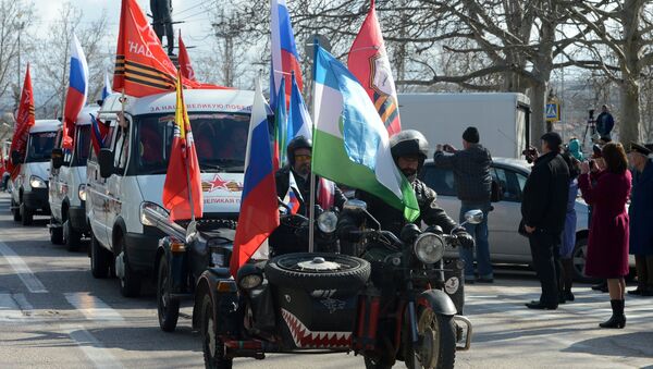 The auto rally Our Great Victory roars off in Sevastopol - Sputnik International