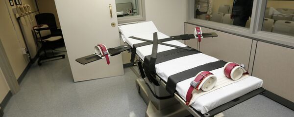 Oklahoma has approved the use of nitrogen gas asphyxiation for the administration of the death penalty in case the US Supreme Court finds lethal injections - plagued by recent botched executions - to be unconstitutional. - Sputnik International