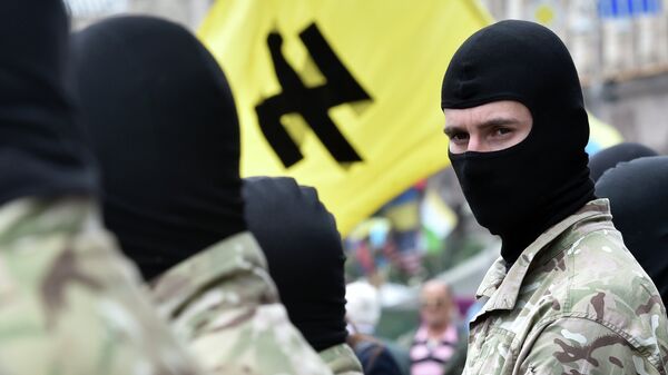 Radical nationalist movements are currently on the rise in Ukraine. A group of neo-Nazis marched on the streets of Odessa to commemorate the death of the former leader of Ukrainian ultranationalist group Blood and Honor. - Sputnik International