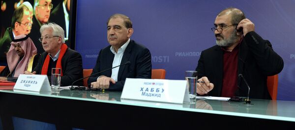 (R-L) A senior member of the opposition National Coordination Committee Majid Habbo, former Syrian Deputy Prime Minister Qadri Jamil, a leader of the Popular Front of Change and Liberation, and Samir Aita, the Arabic editor of Le Monde Diplomatique and the founder of the Syrian Democratic Forum, attend a press conference after talks between representatives of the Syrian government and the opposition in Moscow, on January 30, 2015 - Sputnik International