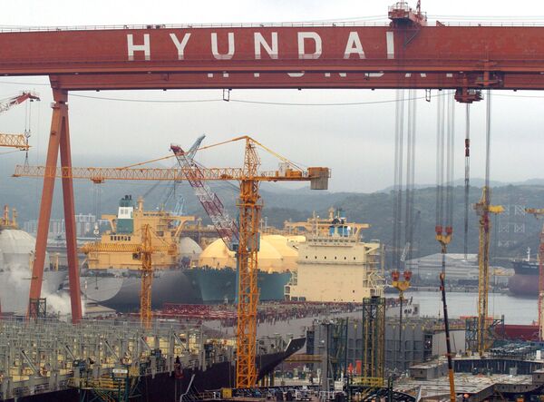  A file picture taken on May 6, 2005 shows a view of Hyundai Heavy Industries shipyard in Ulsan - Sputnik International