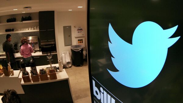 A monitor is pictured in a kitchen area at tech company Twitter's office space in Santa Monica, California, on April 7, 2015 - Sputnik International