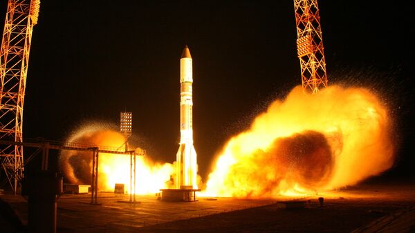 Launching Proton-M rocket carrying communications satellite - Sputnik International