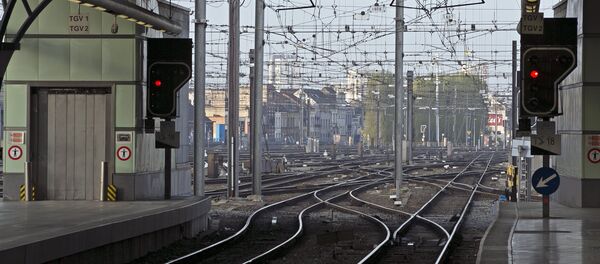 Empty tracks are seen at Midi railway station during a national strike in Brussels April 22, 2015 Empty tracks are seen at Midi railway station during a national strike in Brussels April 22, 2015 - Sputnik International