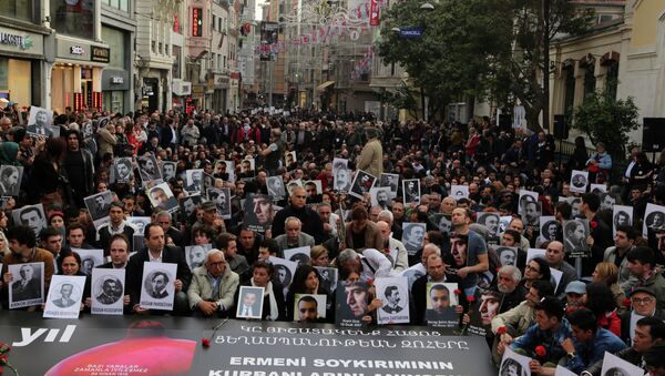 Turkish and Armenian activists gather to protest the killings of Armenians during the last century in Turkey, in Istanbul, Turkey, Thursday, April 24, 2014 - Sputnik International