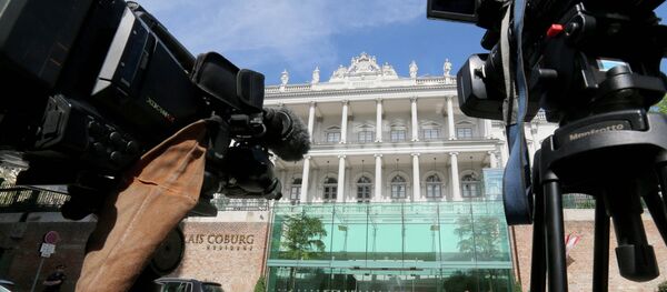 Cameras stand in front of a luxury downtown hotel, where closed-door nuclear talks with Iran take place, in Vienna, Austria Cameras stand in front of a luxury downtown hotel, where closed-door nuclear talks with Iran take place, in Vienna, Austria - Sputnik International