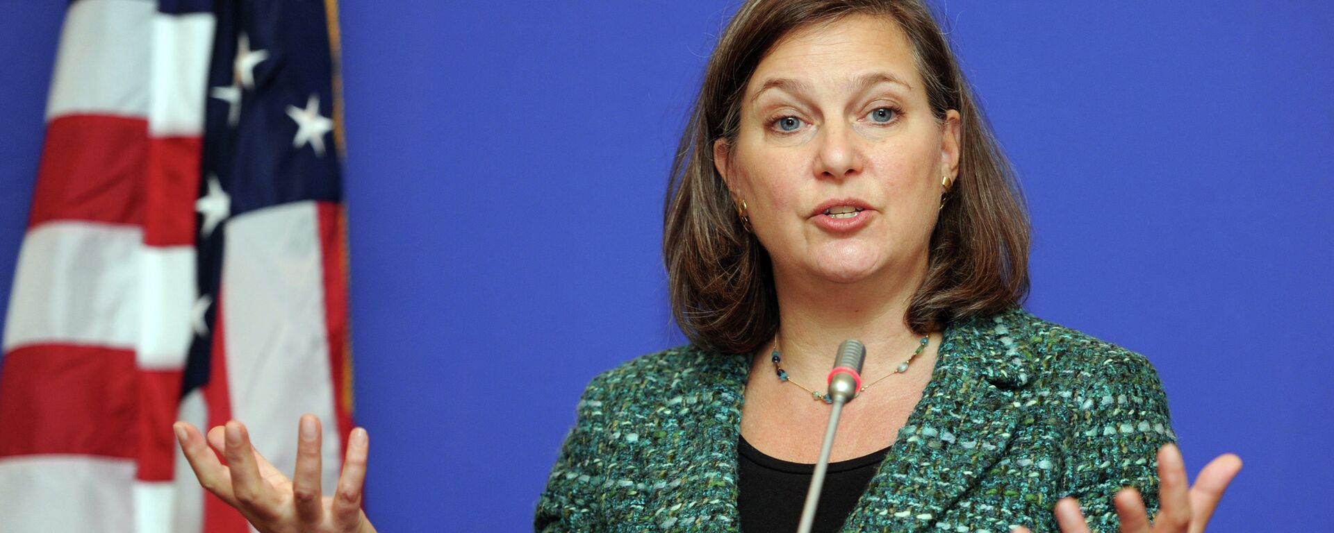 US Assistant Secretary of State for European and Eurasian Affairs Victoria Nuland gestures as she speaks during her press conference in Tbilisi - Sputnik International, 1920, 06.03.2024