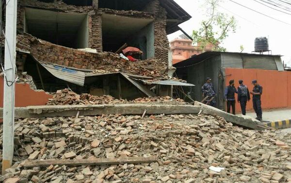 Collapsed building is seen in Nepal's capital Kathmandu - Sputnik International