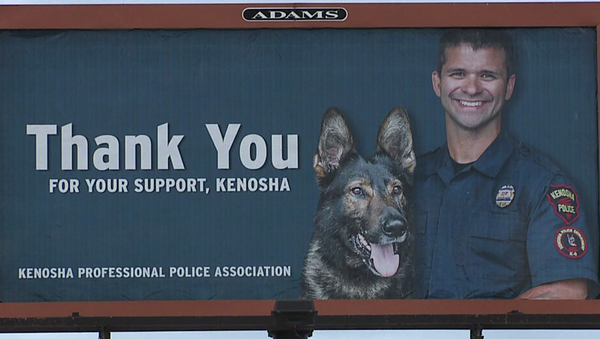 The Kenosha Professional Police Association billboard featuring Office Pablo Torres who is under investigation for shooting 10 people over the course of a 10-day period - Sputnik International