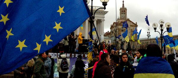 EU Should Slow Down Ukraine Discussions Amid Donbass Conflict - Sputnik International