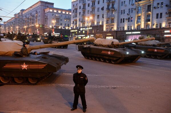 The Armata T-14 tank during the rehearsal of the Victory Day Parade on Moscow's Tverskaya Street - Sputnik International