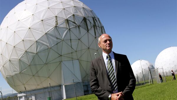 The president of German Intelligence Agency (BND) Gerhard Schindler stands in front of the giant golf ball-shaped radomes in Bad Aibling, near Munich , Germany, Friday June 6, 2014. - Sputnik International