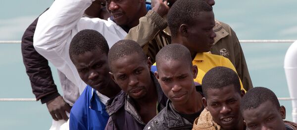 Migrats crossing the Mediterranean to Europe Migrats crossing the Mediterranean to Europe - Sputnik International