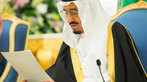 Saudi King Salman delivers his first major policy speech since assuming the throne in the al-Yamama palace, Riyadh, Saudi Arabia, Tuesday, March 10, 2015. - Sputnik International