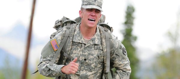 Soldiers compete in a Combat Cross-Country Series, 10-Mile Relay on the Davis Highway - Sputnik International