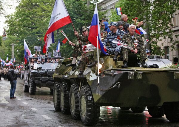 BTR-80 armored personnel carrier during the May 9 Victory Parade in Simferopol - Sputnik International